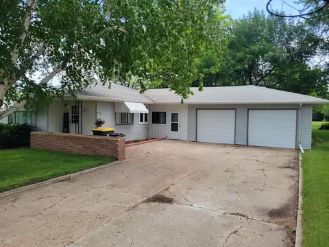 100 5th St, Walnut Grove, MN 56180