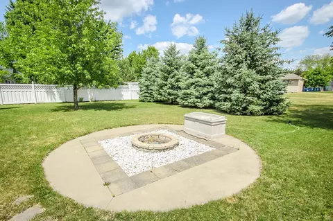 2218 Viking Dr, Saint Cloud, MN 56301 photo 3