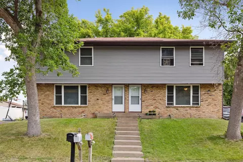 1236 Poppyseed Dr, New Brighton, MN 55112