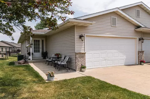 3132 Kenosha Dr NW, Rochester, MN 55901