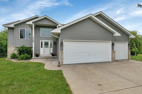 1104 Marsh View Ct, Braham, MN 55006
