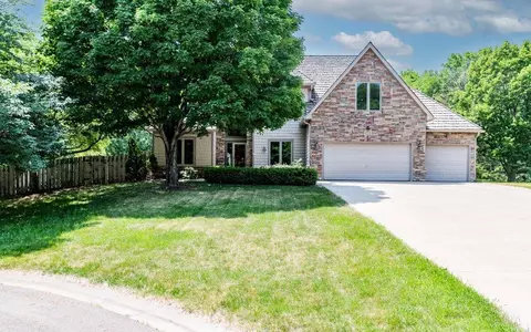 4265 Rosewood Ln N, Plymouth, MN 55442