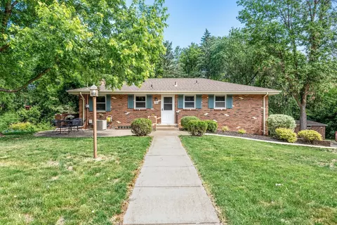 3000 Glenview Dr, Burnsville, MN 55337