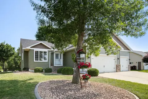 1804 9th Street Cir NE, Buffalo, MN 55313