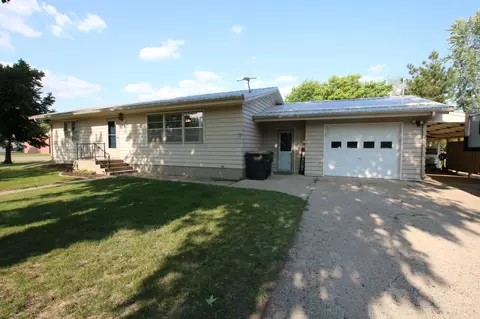 302 Victoria Ave, Carlos, MN 56319