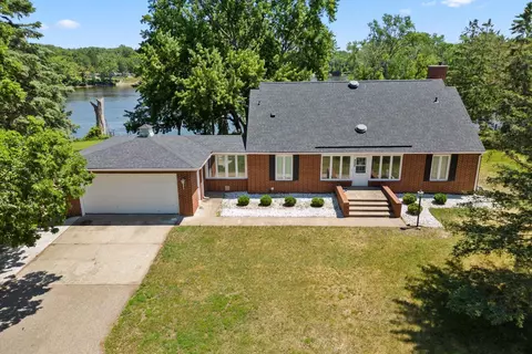 9132 W River Rd, Brooklyn Park, MN 55444