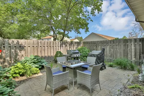 3480 Greenwood Ct S, Eagan, MN 55122