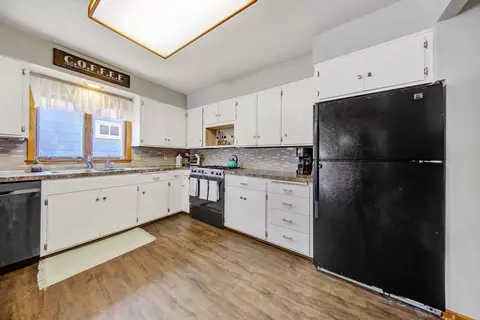 109 4th St, Jackson, MN 56143 photo 11