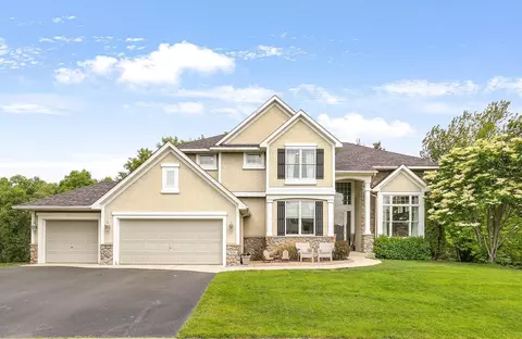 7656 Ridgeview Way, Chanhassen, MN 55317