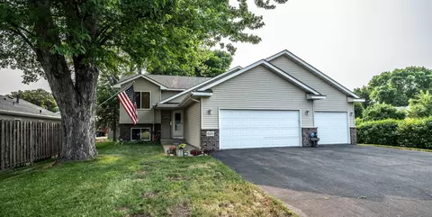 625 Saint Marks Rd S, Shakopee, MN 55379