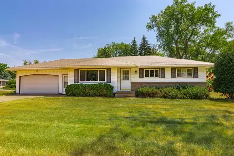 5150 Greenwood Dr, Mounds View, MN 55112