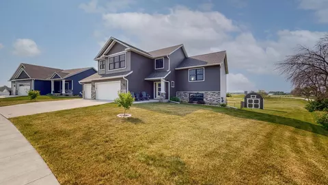 1198 Corrine Ln NW, Stewartville, MN 55976
