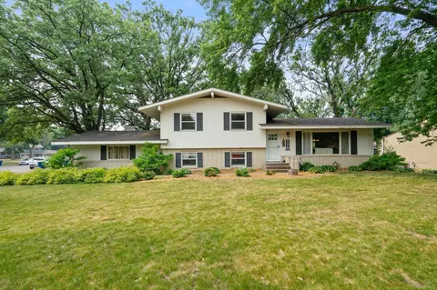 2254 County Road F E, White Bear Lake, MN 55110