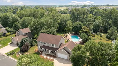 332 William Lake Shore Dr, Waconia, MN 55387