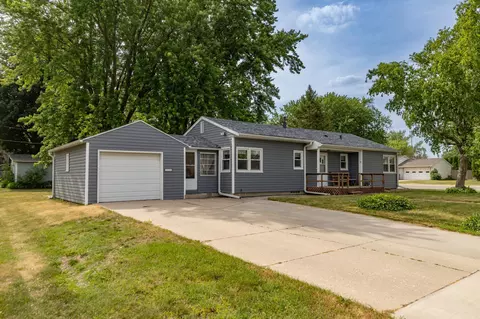 405 5th Ave NW, Kasson, MN 55944