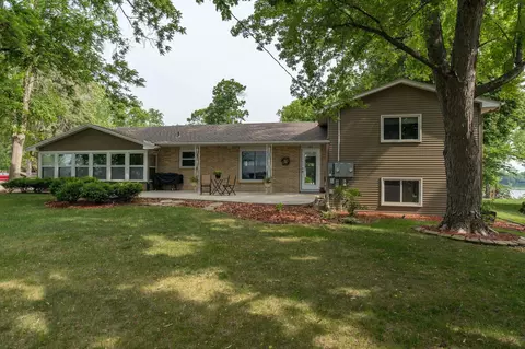 500 Point Ave, Madison Lake, MN 56063