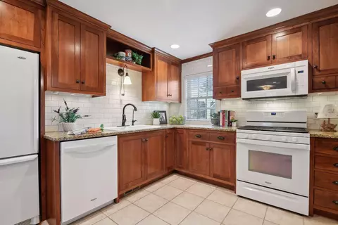 Kitchen - 608 3rd Ave SW, Faribault, MN 55021 photo 4 of 6
