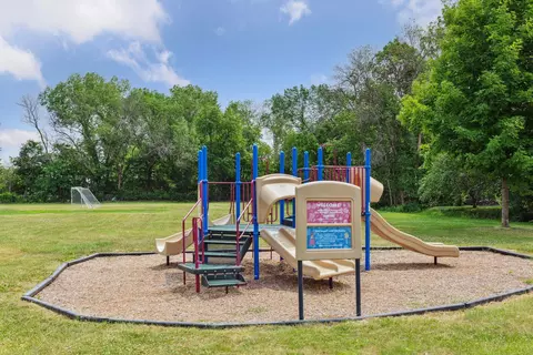 View/Area - 608 3rd Ave SW, Faribault, MN 55021 photo 8 of 10