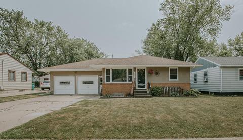 2006 4th Ave NE, Austin, MN 55912