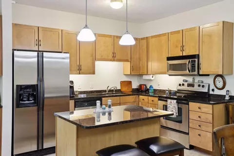 2103 Silver Bell Rd #311, Eagan, MN 55122