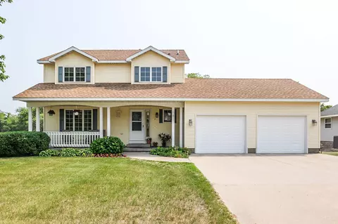 9 3rd St N, Sauk Centre, MN 56378