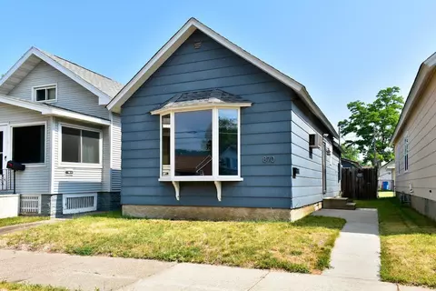 870 E 9th St, Winona, MN 55987
