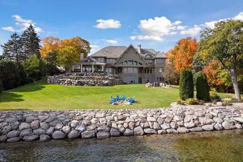 1640 Bohns Point Rd, Wayzata, MN 55391