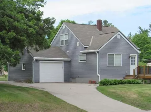 907 Folz Blvd, Moose Lake, MN 55767