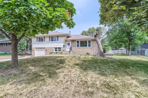 6336 Orchard Ave N, Brooklyn Center, MN 55429