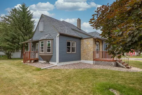 507 N Mantorville Ave, Kasson, MN 55944