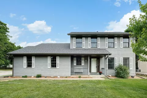 7594 Upper 19th St N, Oakdale, MN 55128