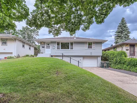 1106 8th Ave S, South Saint Paul, MN 55075