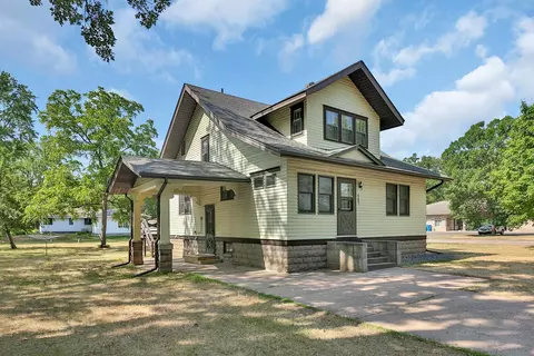 6683 Main St, North Branch, MN 55056
