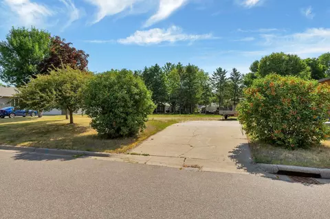 124 6th Ave NW, Saint Joseph, MN 56374