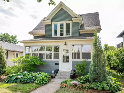 2218 Hayes St NE, Minneapolis, MN 55418