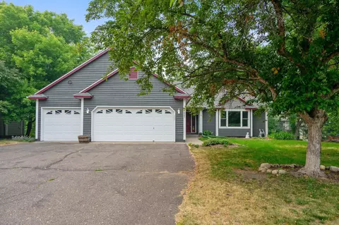 4027 White Bear Pkwy, White Bear Township, MN 55110