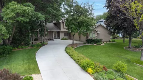 1239 138th Ln NW, Andover, MN 55304
