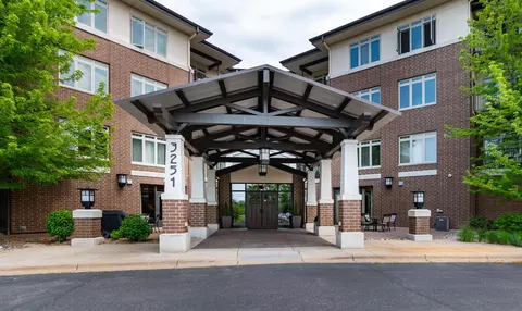 3251 Louisiana Ave S #113, Saint Louis Park, MN 55426