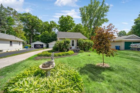 19115 Azure Rd, Deephaven, MN 55391