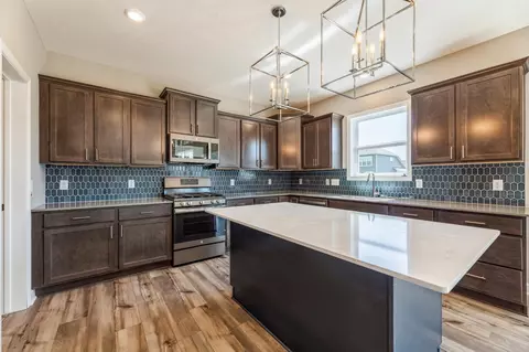 2142 Watermark Way, Lino Lakes, MN 55038