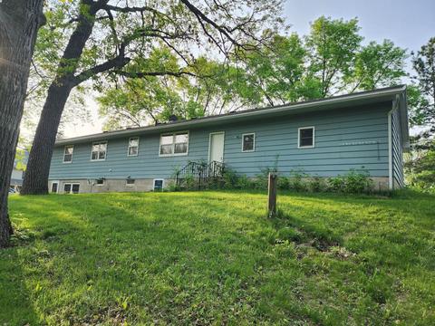 212 1st Ave NE, New London, MN 56273
