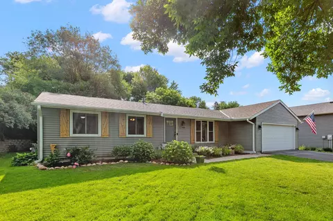 7688 Mariner Dr, Maple Grove, MN 55311