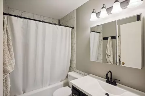 1927 Timber Wolf Ct, Eagan, MN 55122 photo 19