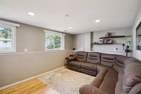1927 Timber Wolf Ct, Eagan, MN 55122 photo 26