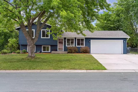 1927 Timber Wolf Ct, Eagan, MN 55122
