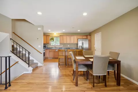 1927 Timber Wolf Ct, Eagan, MN 55122 photo 8