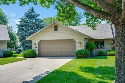 63 Jackson Pl, Hastings, MN 55033
