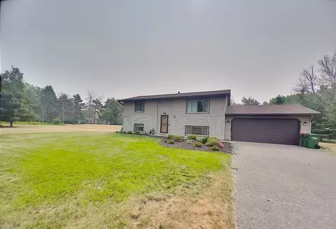 8122 Diane St, Lino Lakes, MN 55014