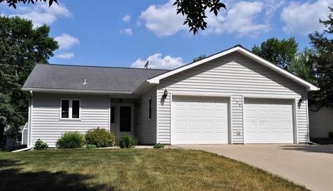 108 S 13th St, Montevideo, MN 56265