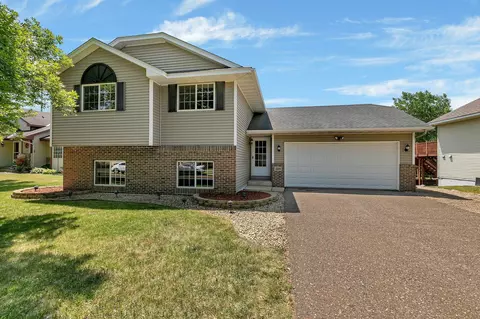 508 1st St N, Montrose, MN 55363